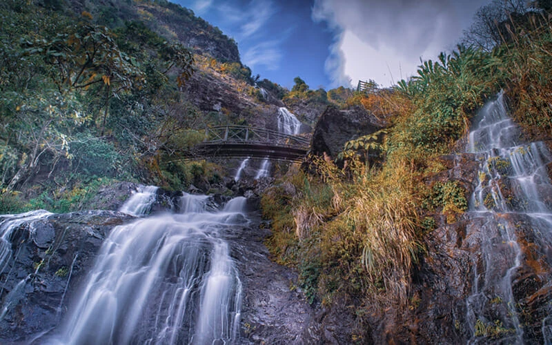 Silver Waterfall & Tram Ton